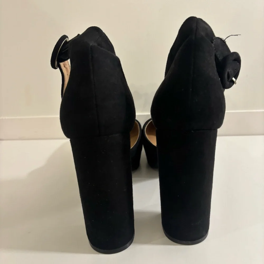 Crown & Ivy Riley Black Ankle Strap Box Platform Heels Size 10